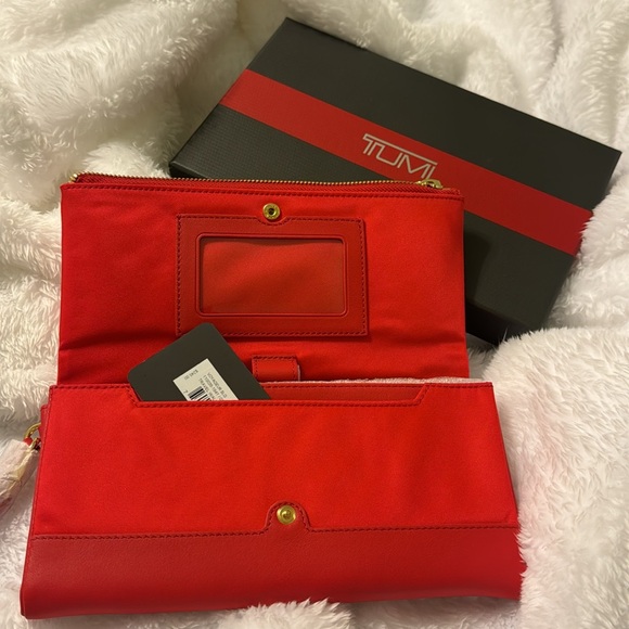 NEW Tumi Voyager Travel Wallet/Wristlet - Picture 4 of 6